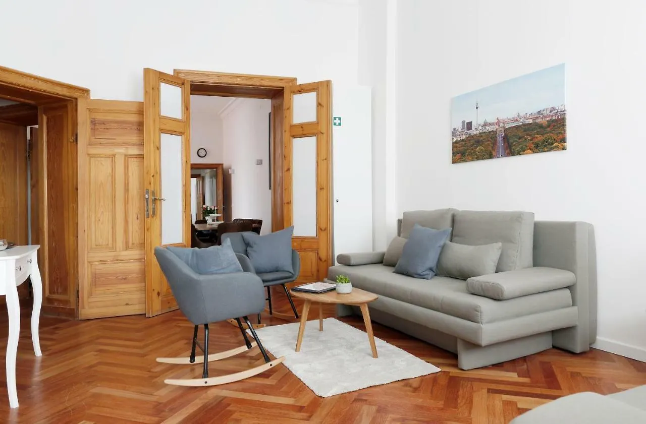 Katz By Rockchair Apartments L Superhost Status L 3 Bedrooms Boxspringbeds 2 Bathrooms In City Center - Cozy Family & Business Flair Welcomes You! Berlin