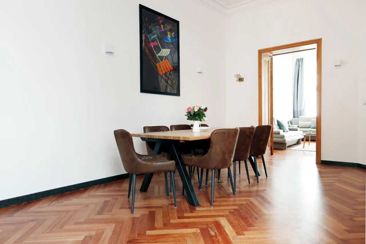 Katz By Rockchair Apartments L Superhost Status L 3 Bedrooms Boxspringbeds 2 Bathrooms In City Center - Cozy Family & Business Flair Welcomes You! Berlin